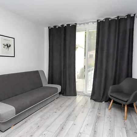 Guest Rooms&apartments Desi 3* Baltsjik