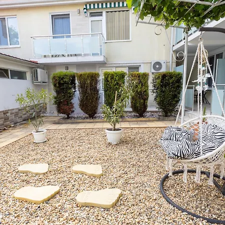 Guest Rooms&apartments Desi Baltsjik